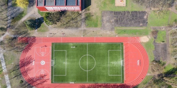 LEVAS KARSAVINAS SCHOOL