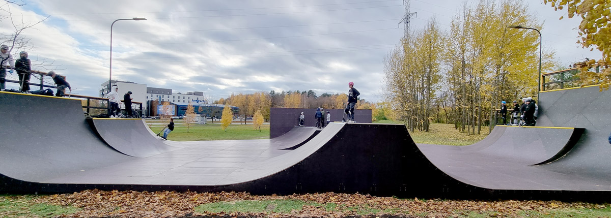 rieduciu-riedlenciu-bmx-parkas-seskineje