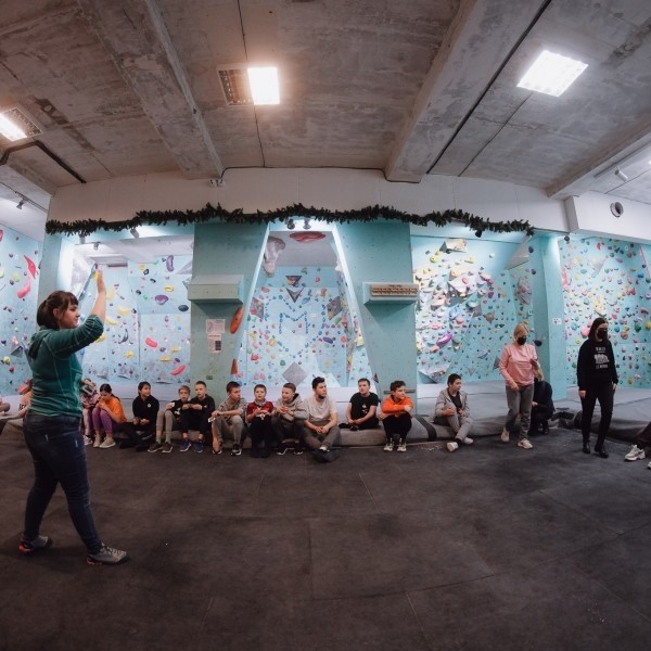 Тренировки по спортивному лазанию для пожилых и взрослых